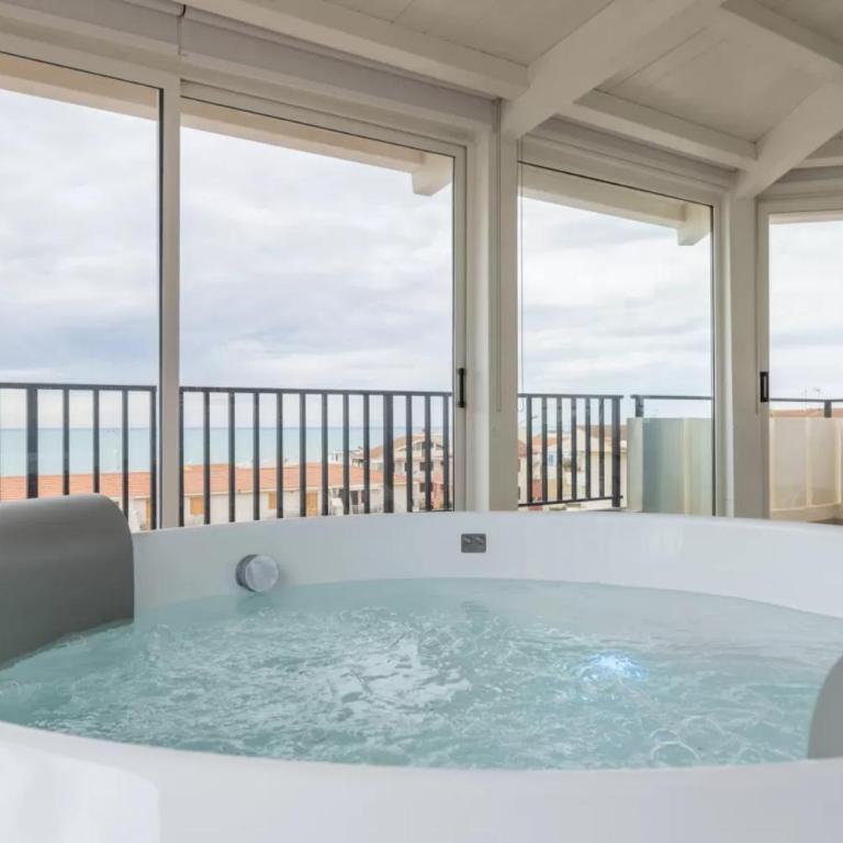 Attico vista mare con idromassaggio - Luxury - Appartamento con 2 Camere da Letto - 18