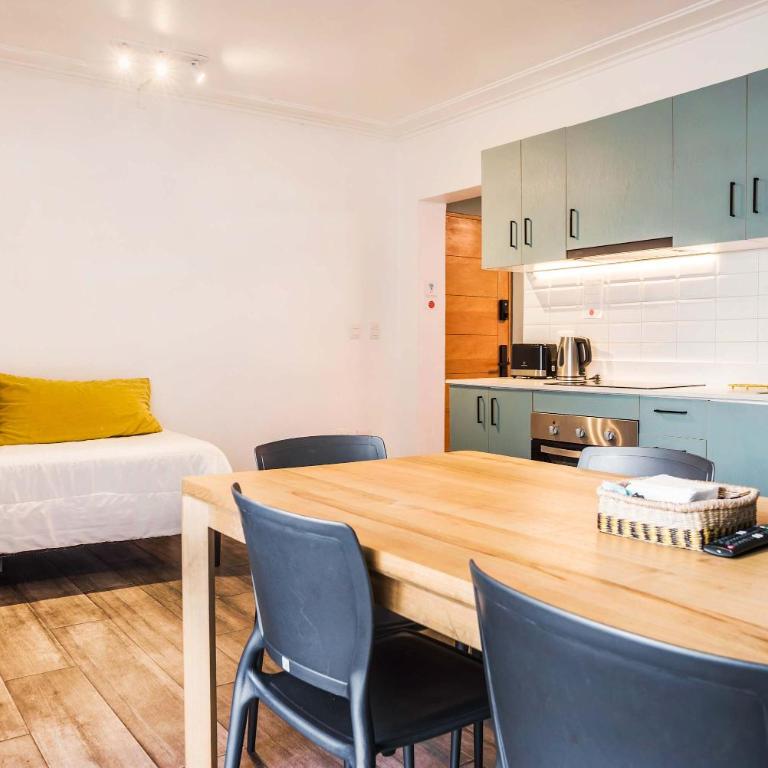 Stylish 2BR Apt Emilio Vaisse Urban Design Stay - Apartment - 2