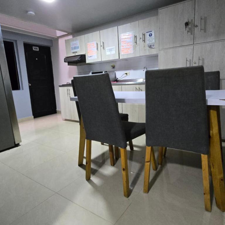 aparta hotel continental estadio - Twin Room with Private Bathroom - 1