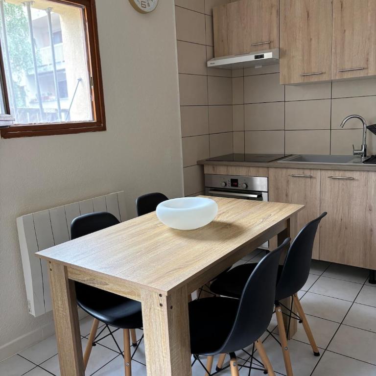 Maison et jardins privés Entre lacs et montagnes - Maison 2 Chambres - 6