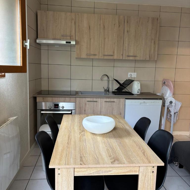 Maison et jardins privés Entre lacs et montagnes - Maison 2 Chambres - 7