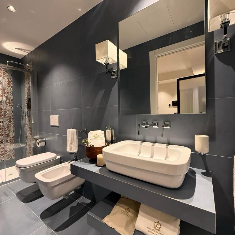LUXURY Palazzo Carruggio Dimora Storica - Camera Matrimoniale con Terrazza - 9