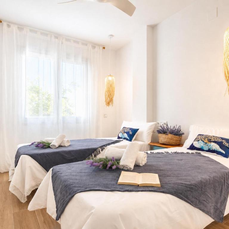 Estepona DownTown Near The Beach - Happy Rentals - Deluxe Apartment - 5