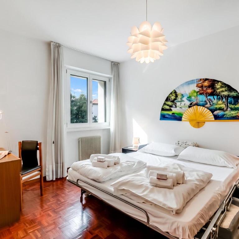 Dora - Happy Rentals - Apartment with Balcony - 2