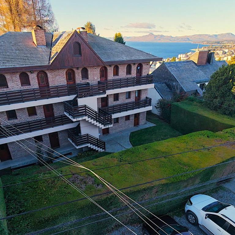Departamento en complejo residencial entero en San Carlos de Bariloche, Argentina - Studio Apartment - 54