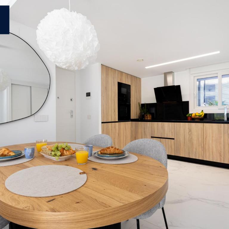 Garden Breeze Punta Prima, 2min beach walk, family Friendly, 3 Pool a Garden, jacuzzi - Deluxe-Apartment mit 2 Schlafzimmern und Gartenblick - 8