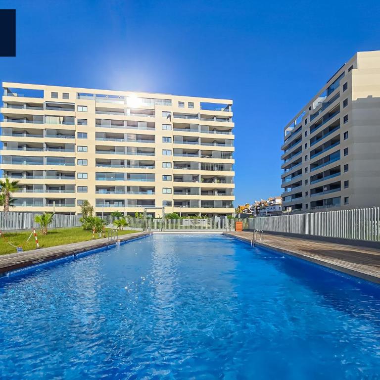Garden Breeze Punta Prima, 2min beach walk, family Friendly, 3 Pool a Garden, jacuzzi - Deluxe-Apartment mit 2 Schlafzimmern und Gartenblick - 19