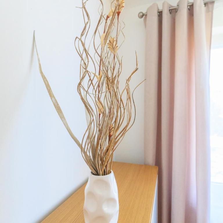 Modern & Complete 2bdr apartment with free parking - Apartment mit 2 Schlafzimmern - 44