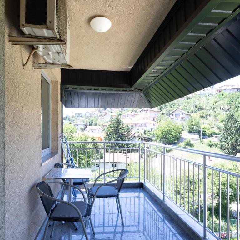Modern & Complete 2bdr apartment with free parking - Apartment mit 2 Schlafzimmern - 45