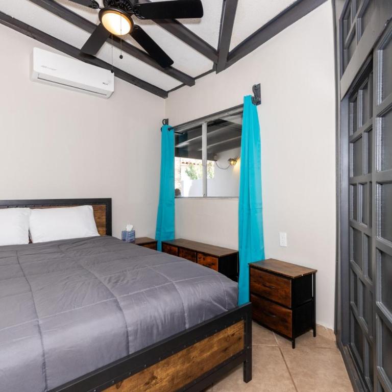 Las Brisas #8 Beachfront - On the sand and steps from Mannys for tacos & tequila - Casa de 3 dormitorios - 22