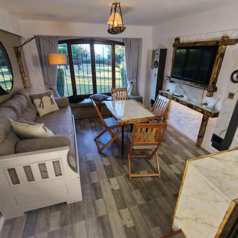 Departamento en complejo residencial entero en San Carlos de Bariloche, Argentina - Studio Apartment - 8