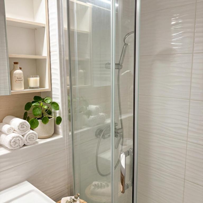 La Perle du 16eme - 2 pers - Lumineux - Cour Privative - Appartement 1 Chambre - 6