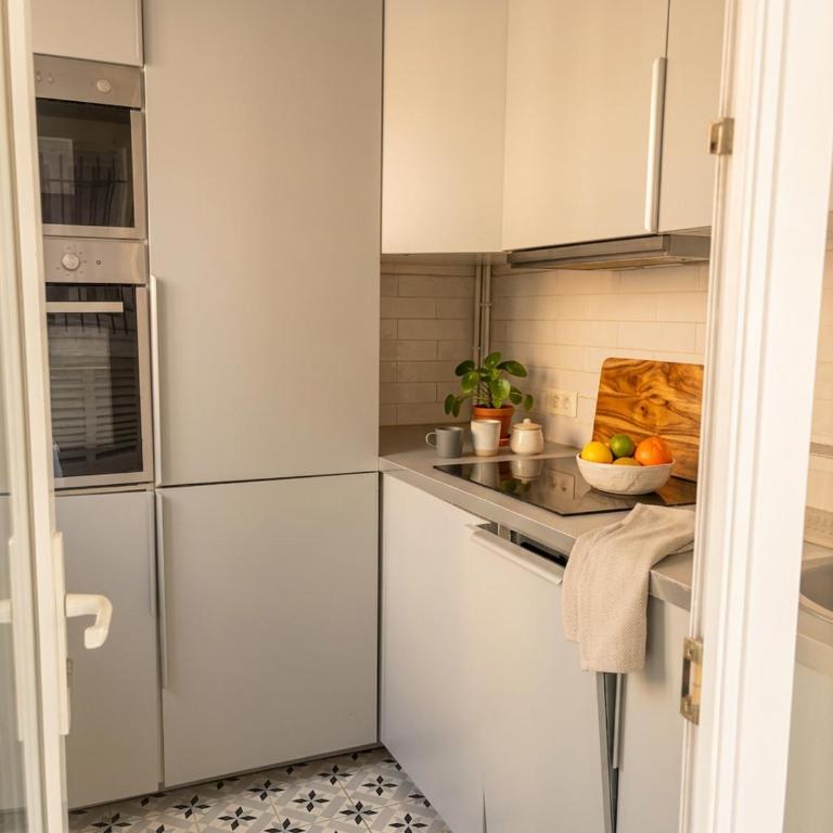 La Perle du 16eme - 2 pers - Lumineux - Cour Privative - Appartement 1 Chambre - 10