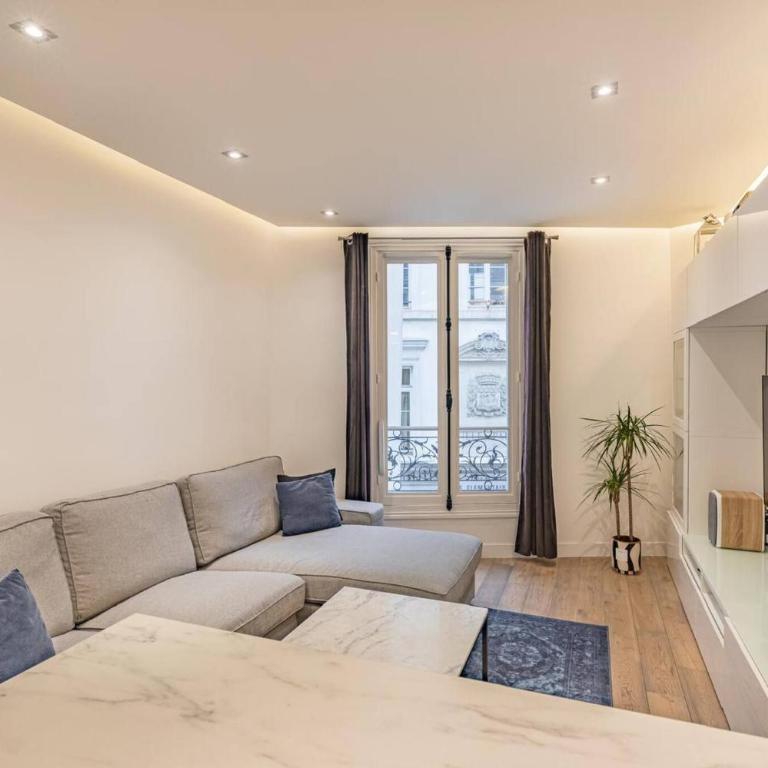 Charming Parisian Apartment in the Heart of the Latin Quarter - Appartement - 8