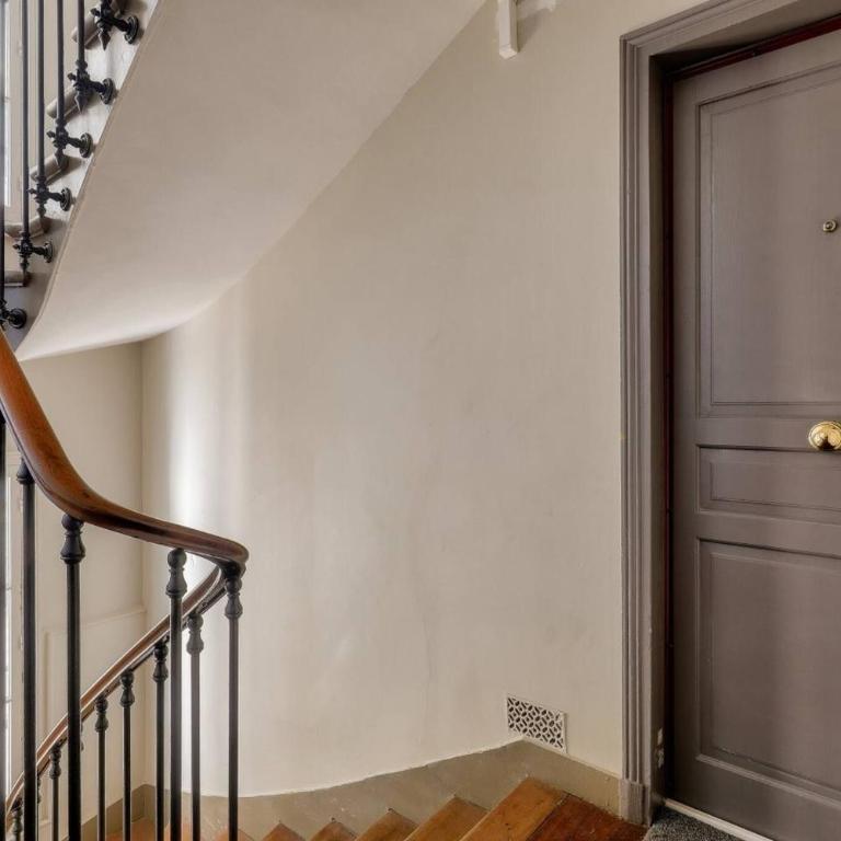 Charming Parisian Apartment in the Heart of the Latin Quarter - Appartement - 12