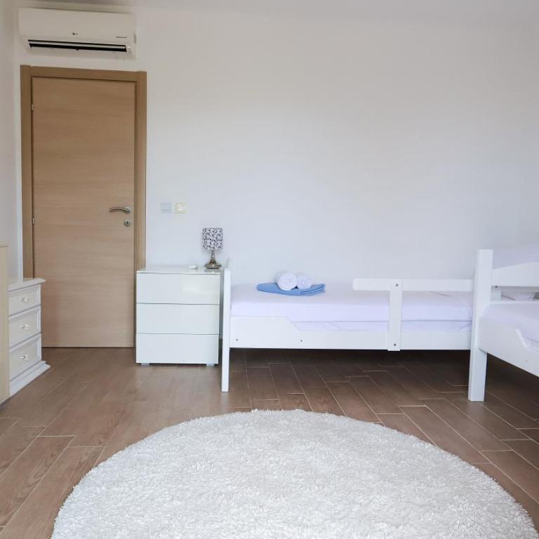 Lighthouse Residence Tivat - Obala Đuraševića - Apartman sa 2 Spavaće Sobe, Balkonom i Pogledom na More - 12