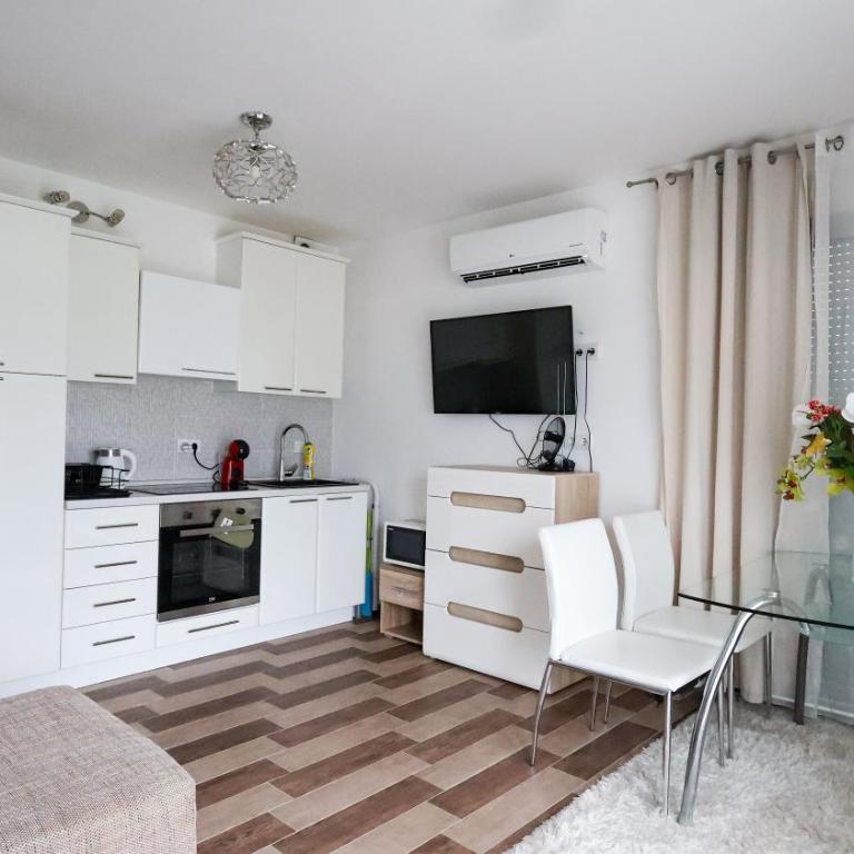 Lighthouse Residence Tivat - Obala Đuraševića - Apartman sa 2 Spavaće Sobe, Balkonom i Pogledom na More - 22