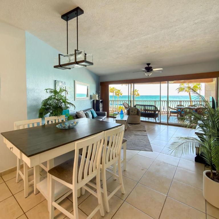 Wake Up to the Sea Oceanfront Retreat W207 - Apartamento - 8