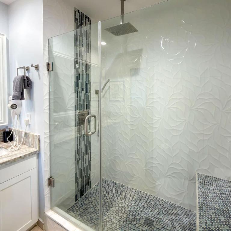 Wake Up to the Sea Oceanfront Retreat W207 - Apartamento - 18