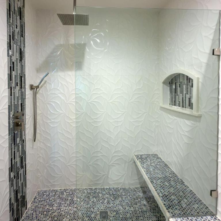 Wake Up to the Sea Oceanfront Retreat W207 - Apartamento - 17