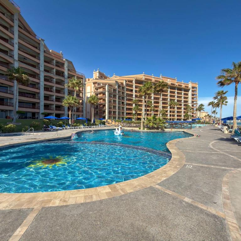 Wake Up to the Sea Oceanfront Retreat W207 - Apartamento - 50