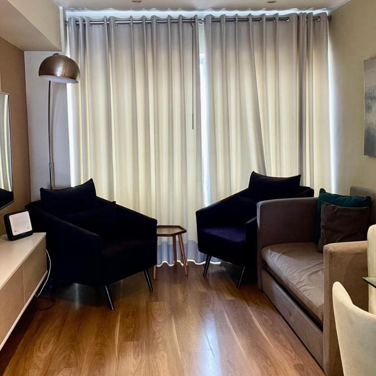Miraflores Stylish Retreat Renovated 2 BR Apt parking - Two-Bedroom Apartment - 19