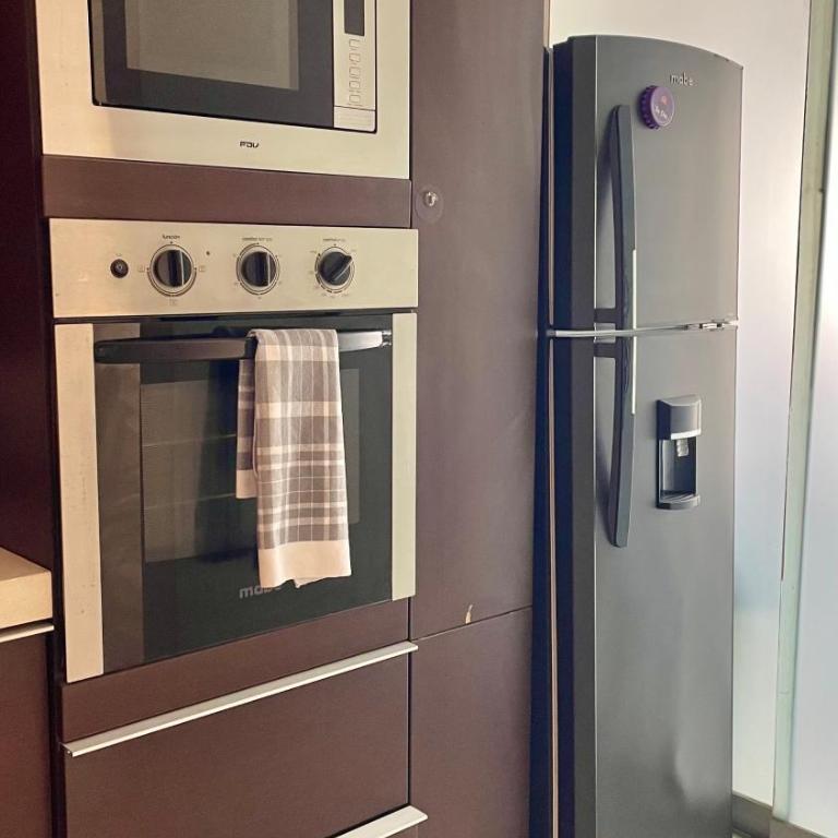 Miraflores Stylish Retreat Renovated 2 BR Apt parking - Two-Bedroom Apartment - 13