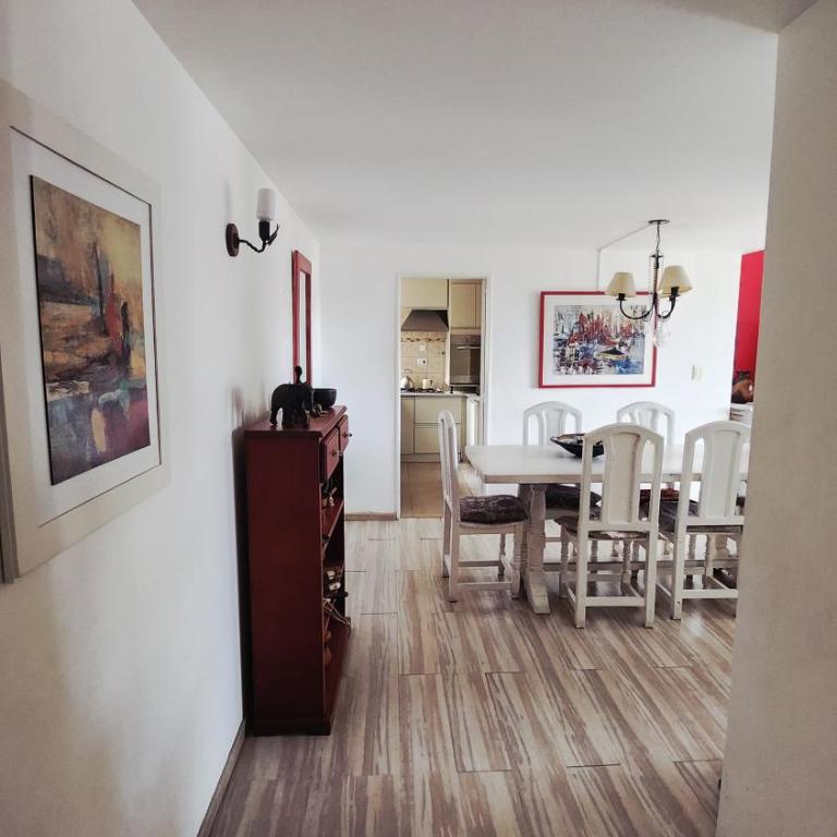 Depto a pasos del centro cívico - Apartamento de 2 dormitorios - 13