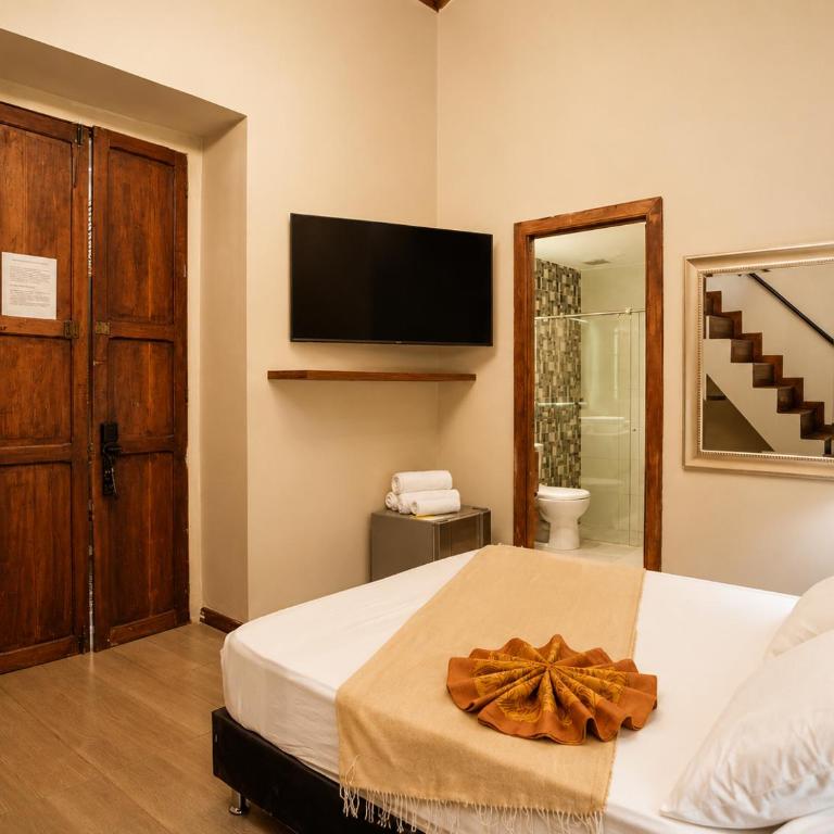 Recuerdos De Mi Tierra HOTEL Poblado Provenza Parque Lleras - Triple Room with Private Bathroom - 10