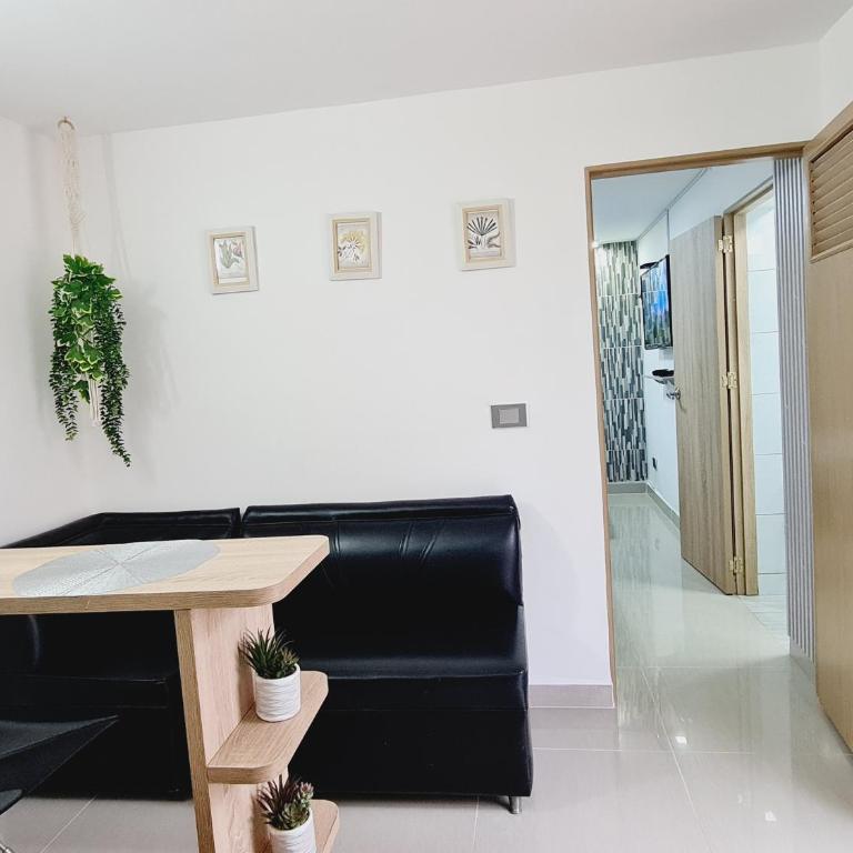 New Cozy Apartment in the Poblado, San Lucas - Apartamento - 104A - 2