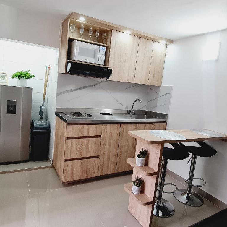 New Cozy Apartment in the Poblado, San Lucas - Apartamento - 104A - 1