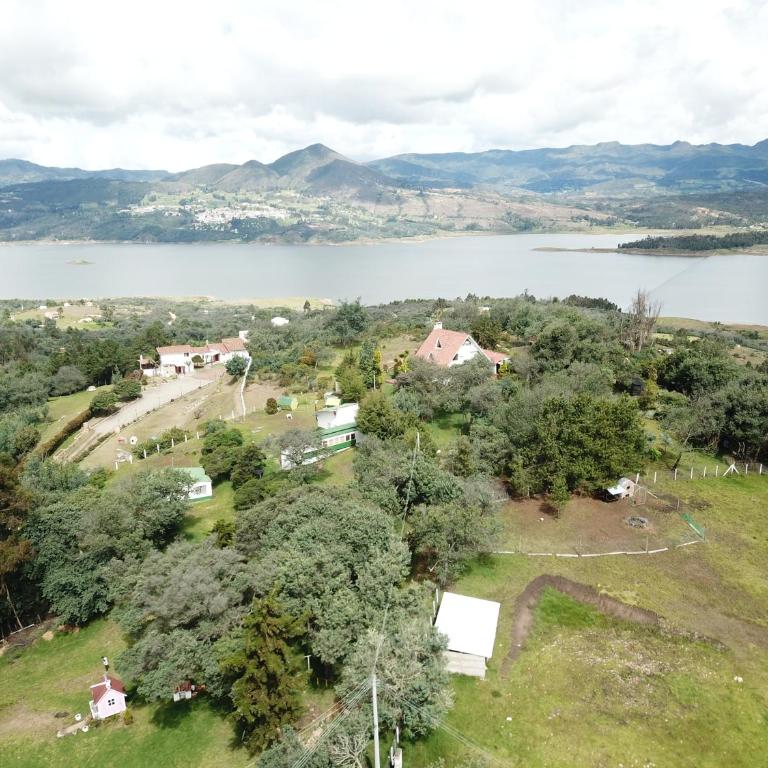 Casa Florence Guatavita - Casa Unifamiliar de 3 dormitorios - 2