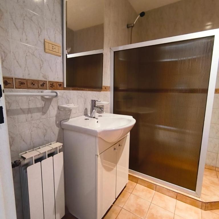 Hotel Oriplata - Basic Triple Room - 11