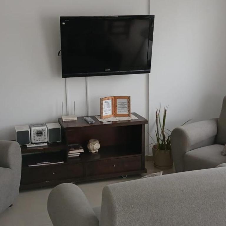 Departamento Puerto Madryn 5 Piso céntrico a 150 mts del mar con cochera para autos - Apartamento con vistas al mar - 13