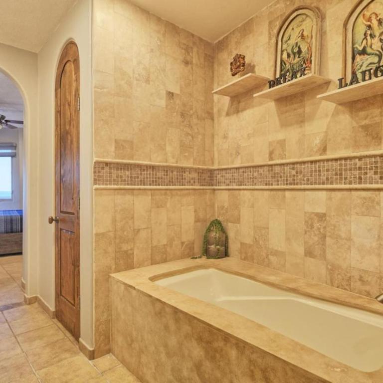 Bella Sirena 502-A Beachfront Luxury - Best Views, Best Location - Apartamento de 2 dormitorios - 15