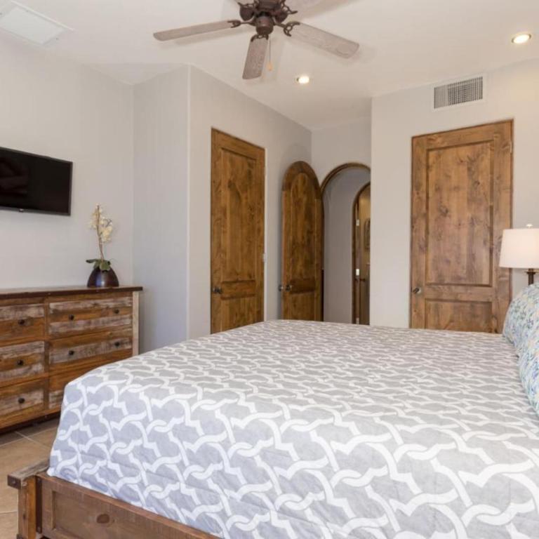 Bella Sirena 502-A Beachfront Luxury - Best Views, Best Location - Apartamento de 2 dormitorios - 17