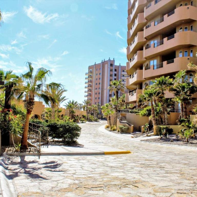 Bella Sirena 502-A Beachfront Luxury - Best Views, Best Location - Apartamento de 2 dormitorios - 54