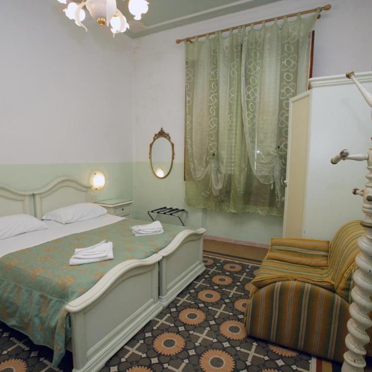 Hotel Desirèe - Double or Twin Room - 11