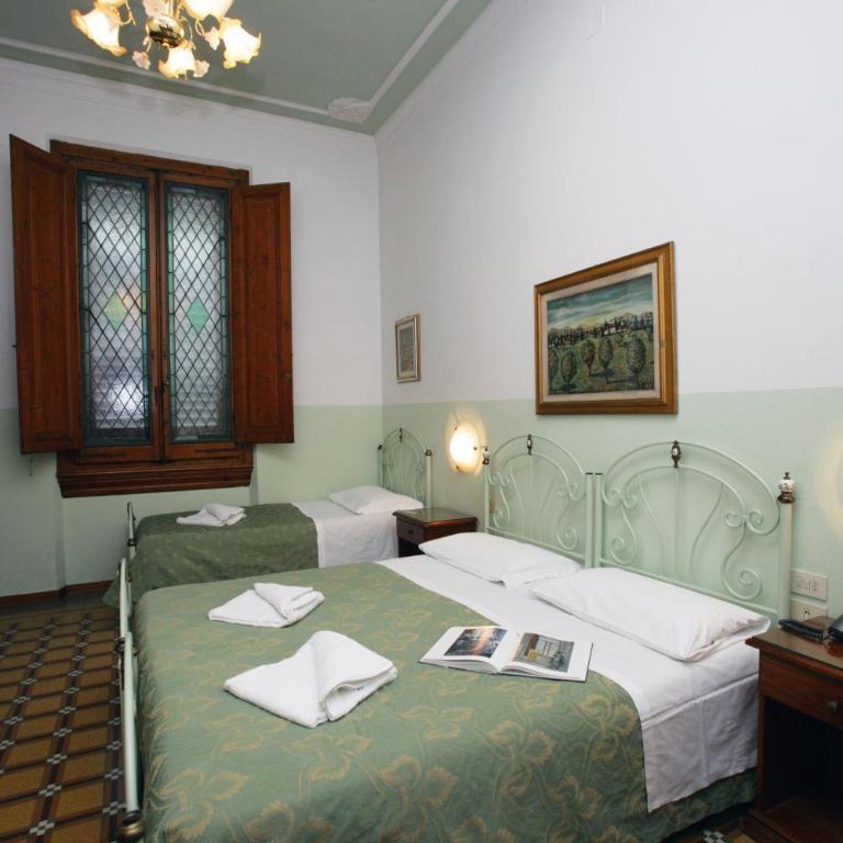 Hotel Desirèe - Triple Room - 12