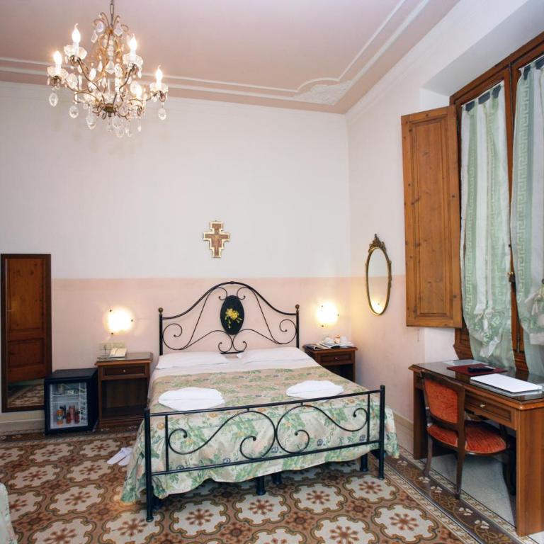 Hotel Desirèe - Double or Twin Room with Balcony - 8