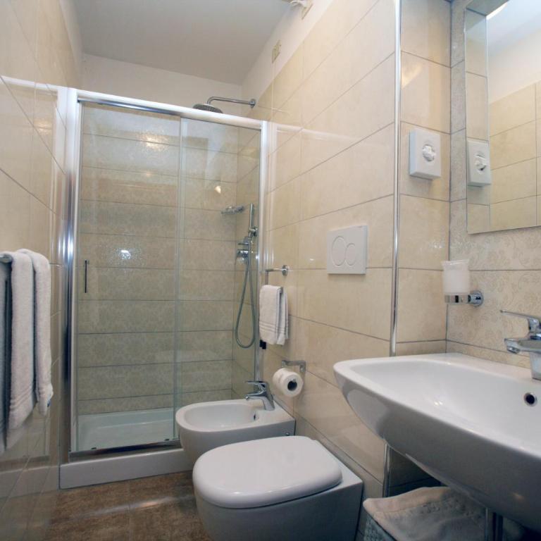 Hotel Desirèe - Double or Twin Room - 8
