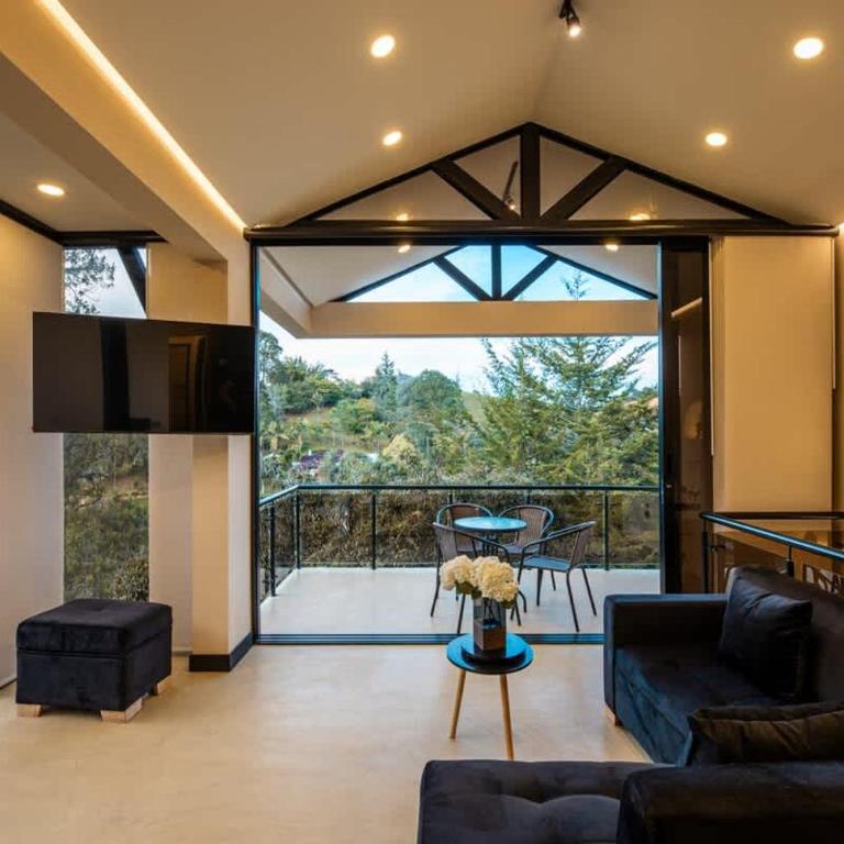 Romantic Luxury Villa Jacuzzi & Steam Room - Villa - 2