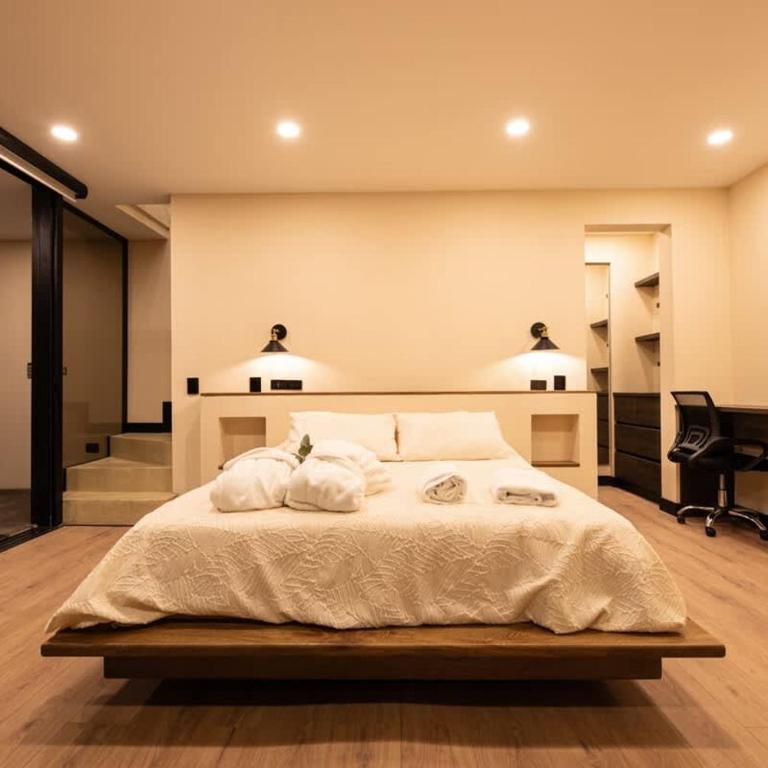 Romantic Luxury Villa Jacuzzi & Steam Room - Villa - 3