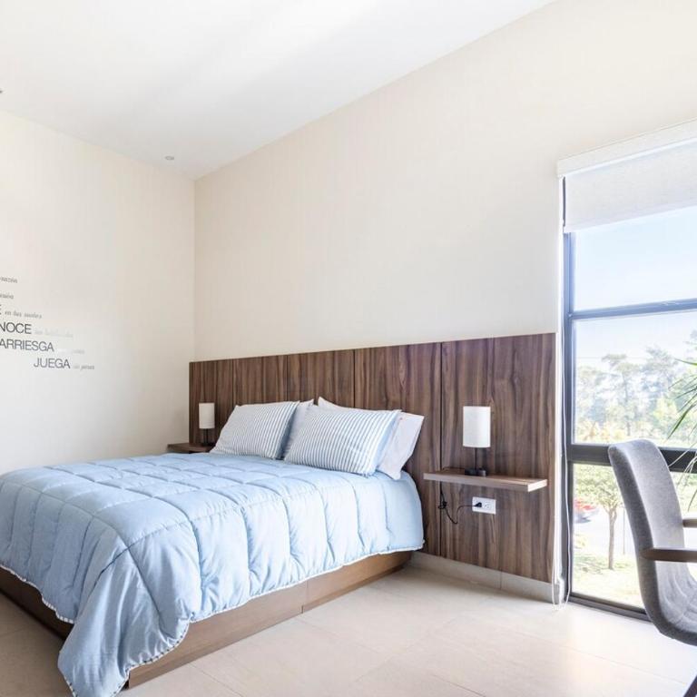 Moderno Apartamento con piscina a 20 min APTO y Cintermex - Apartamento de 2 dormitorios - 2