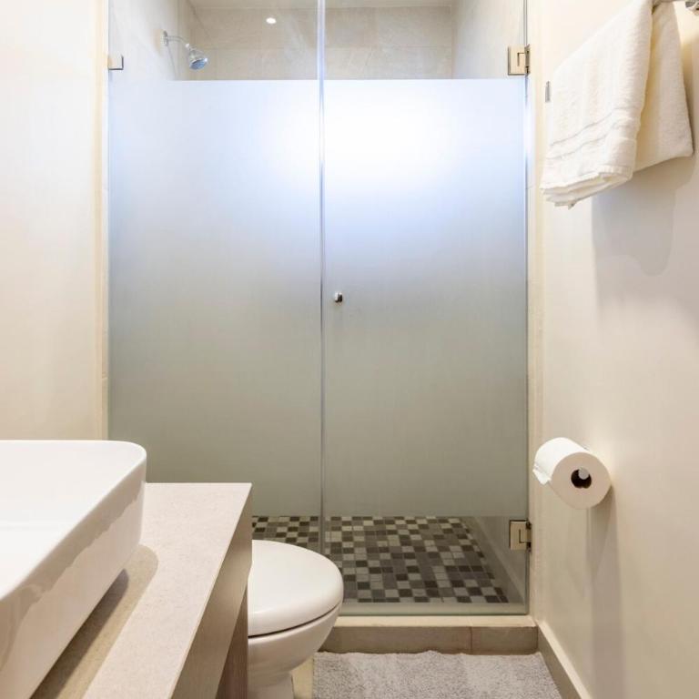 Moderno Apartamento con piscina a 20 min APTO y Cintermex - Apartamento de 2 dormitorios - 14