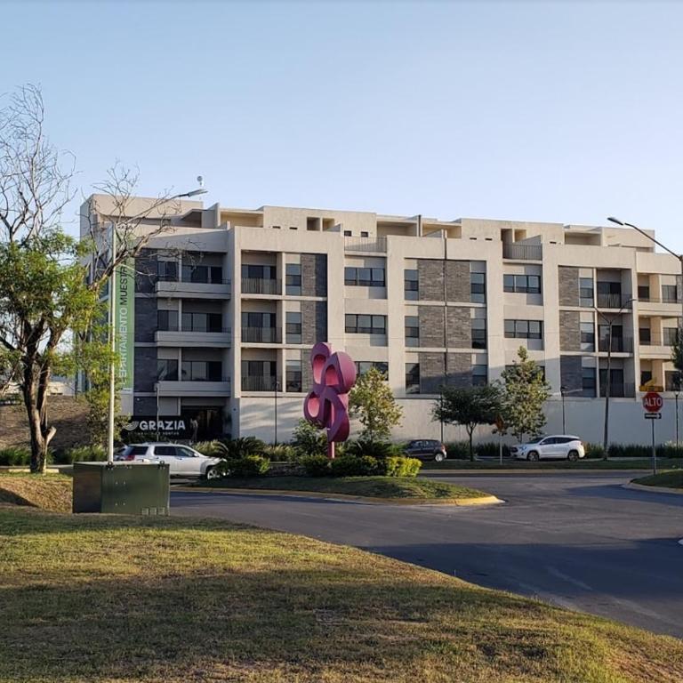 Moderno Apartamento con piscina a 20 min APTO y Cintermex - Apartamento de 2 dormitorios - 22