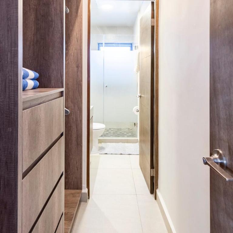 Moderno Apartamento con piscina a 20 min APTO y Cintermex - Apartamento de 2 dormitorios - 23