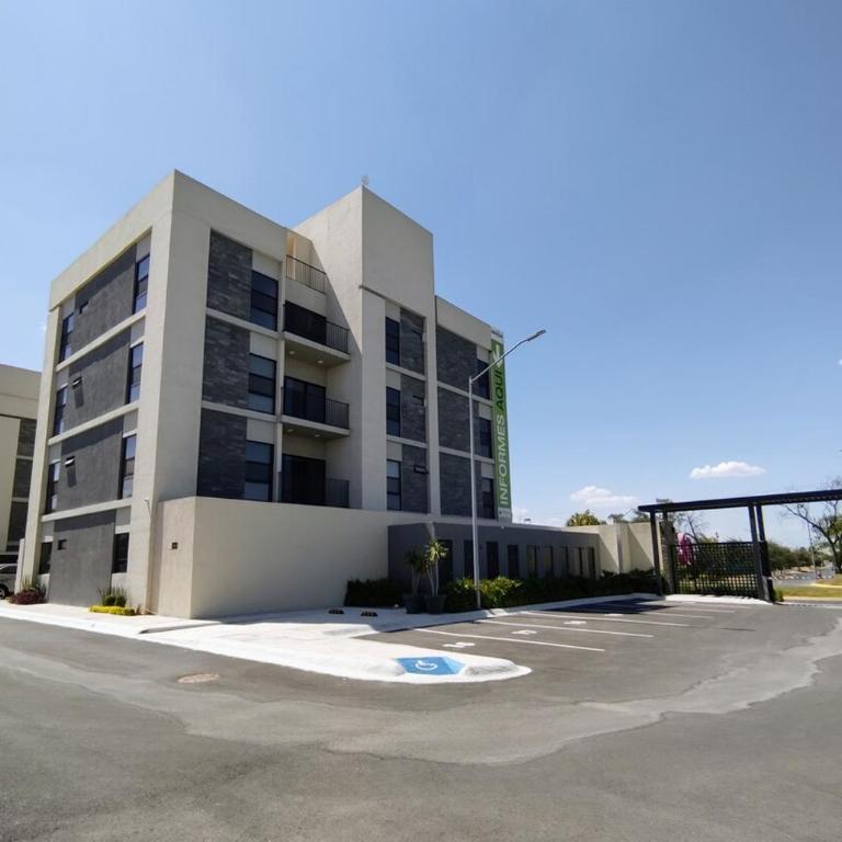 Moderno Apartamento con piscina a 20 min APTO y Cintermex - Apartamento de 2 dormitorios - 25