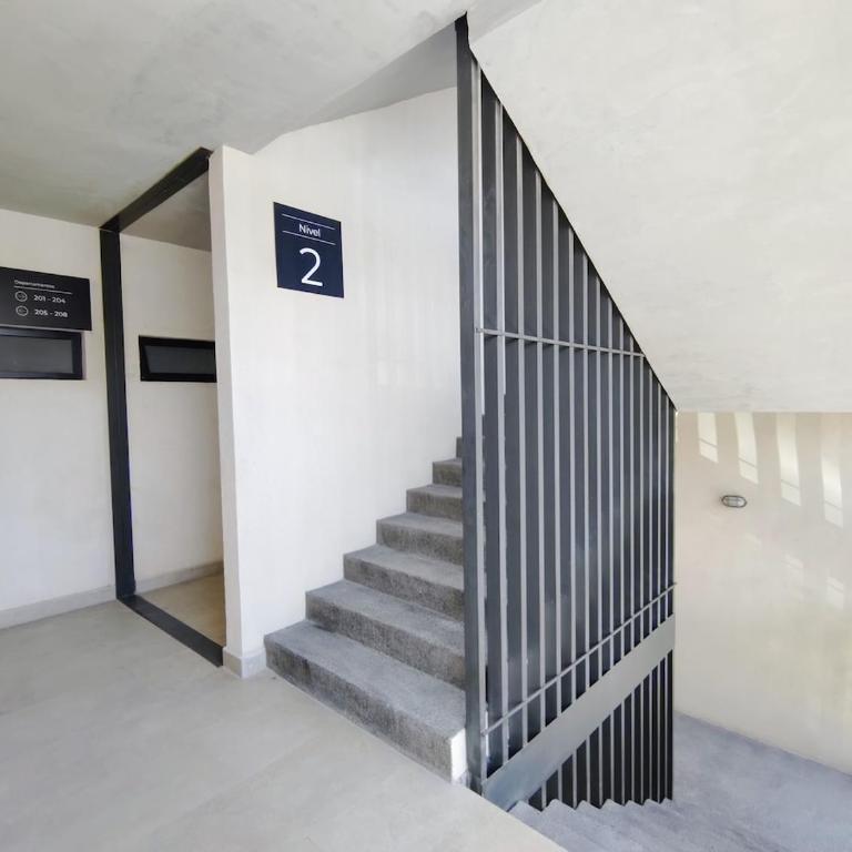 Moderno Apartamento con piscina a 20 min APTO y Cintermex - Apartamento de 2 dormitorios - 26