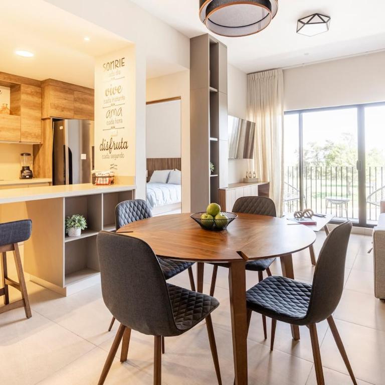 Moderno Apartamento con piscina a 20 min APTO y Cintermex - Apartamento de 2 dormitorios - 30